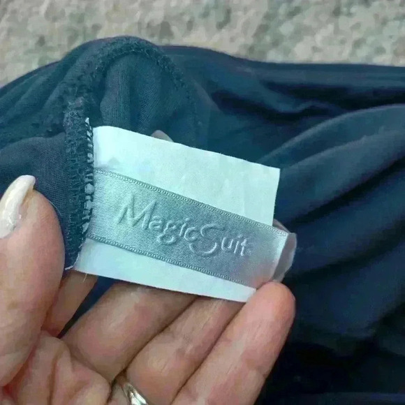 MagicSuit Womens Black Halter Padded Slimming Swimsuit L - Picture 10 of 15